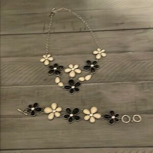 Floral Black and Cream Necklace and Bracelet Set